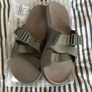 Chaco Men’s Chillo Slides Size 10 Olive Green Sandals